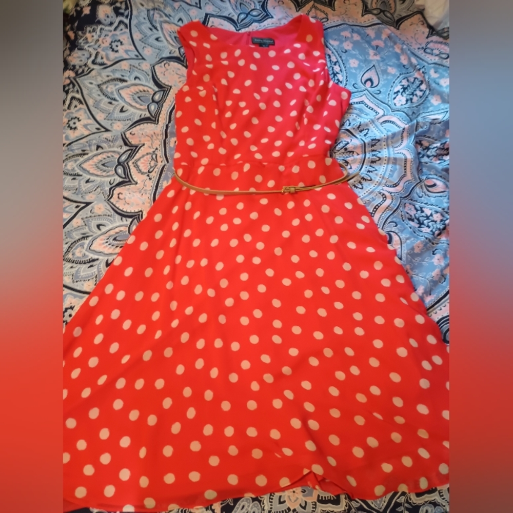 Jessica Howard orange-red dress